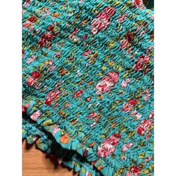 No frills Los Angeles women’s lg teal floral crop top
Boho fairy cottage core - Picture 3 of 4